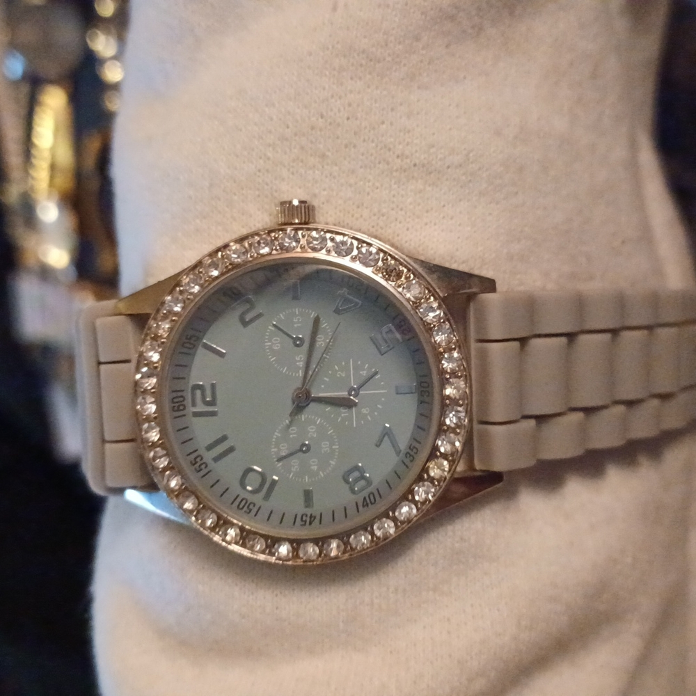 DARICE LADIES RUBBER WATCH